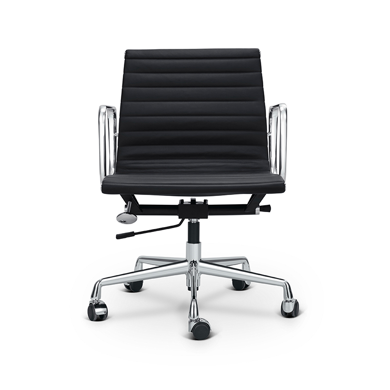 Eames Aluminium Executive Chair: En stol, der vil vare længere end din karriere - og sandsynligvis din næste